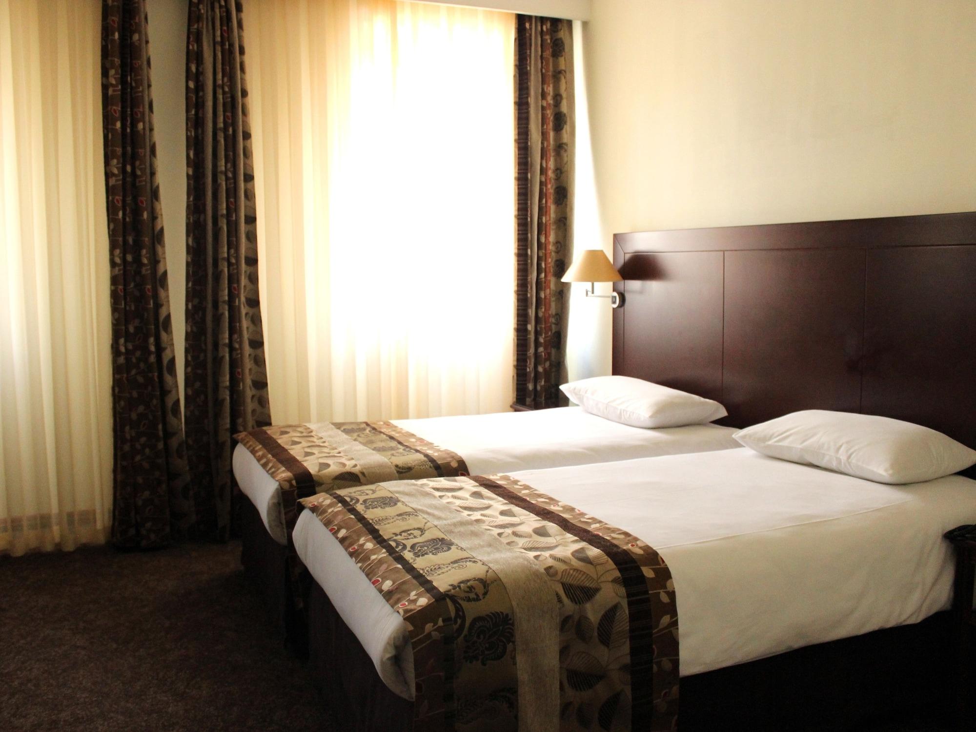 Europe Hotel Erévan Extérieur photo