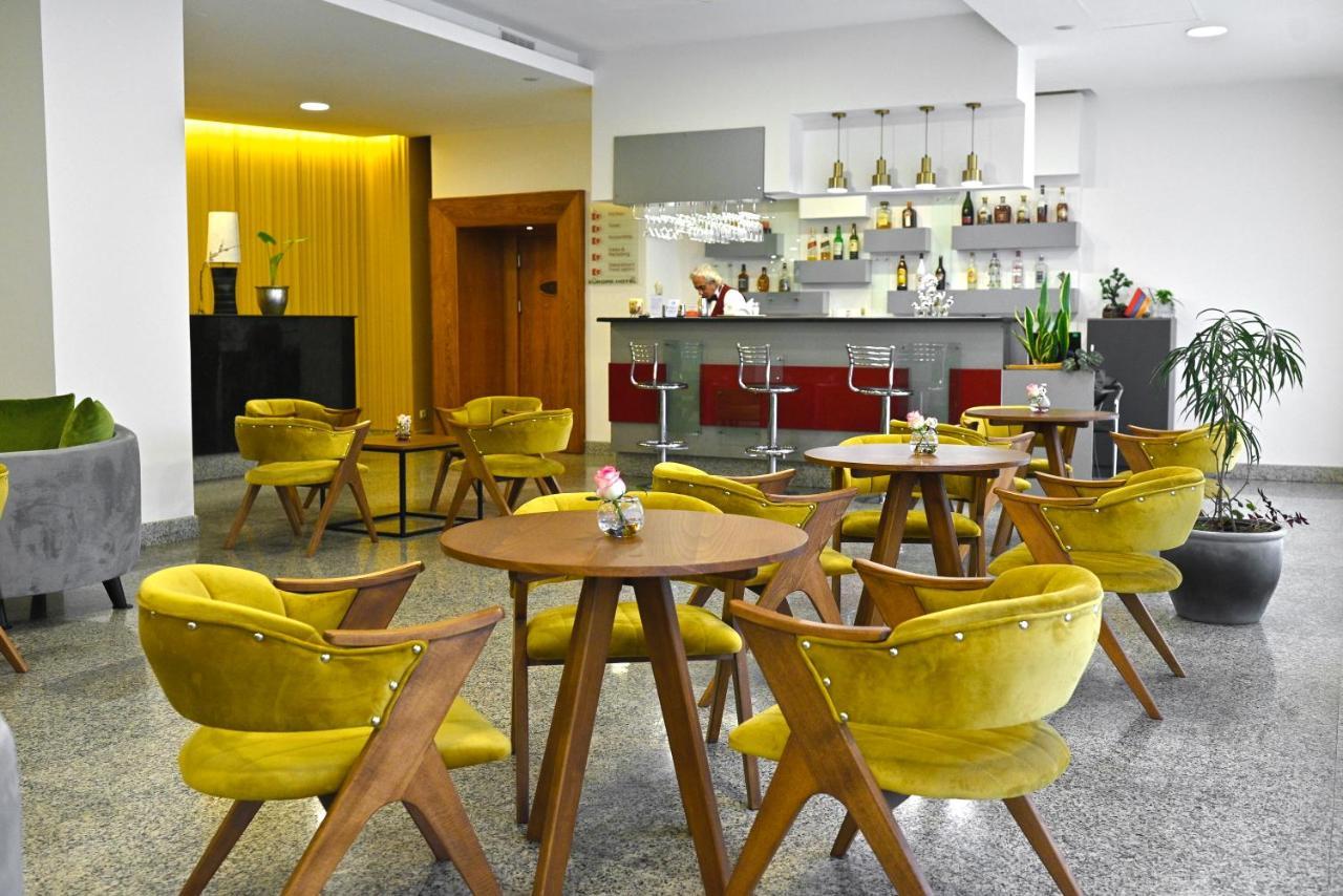 Europe Hotel Erévan Extérieur photo