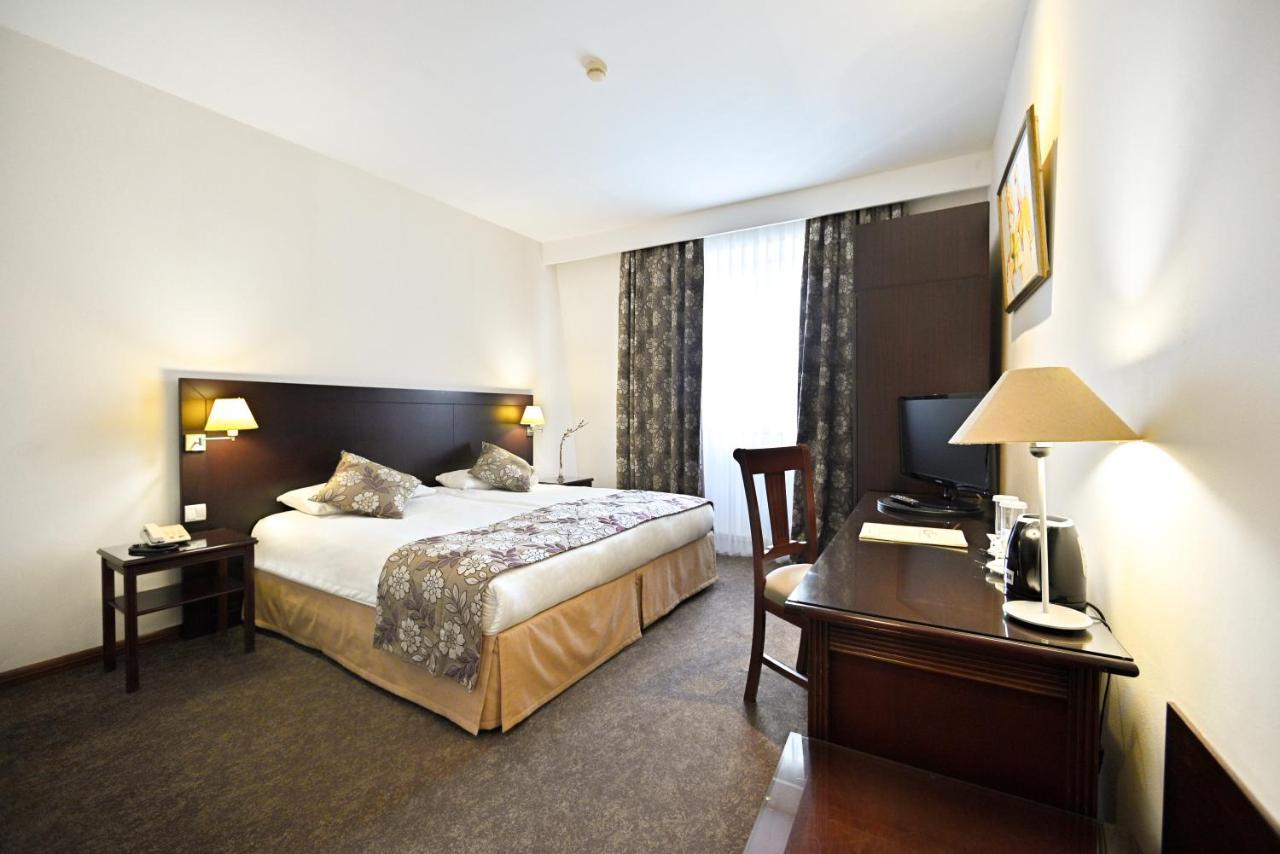 Europe Hotel Erévan Extérieur photo