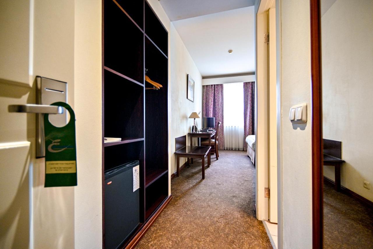 Europe Hotel Erévan Extérieur photo