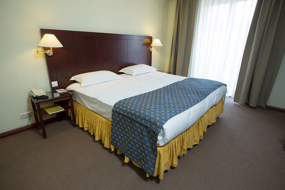 Europe Hotel Erévan Extérieur photo